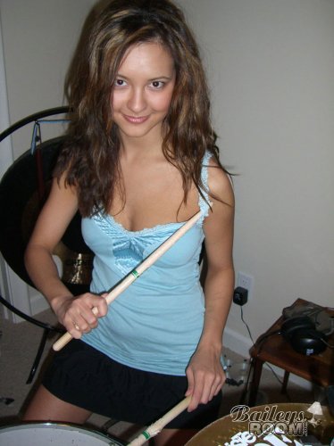BAILEY'S ROOM sexy teen